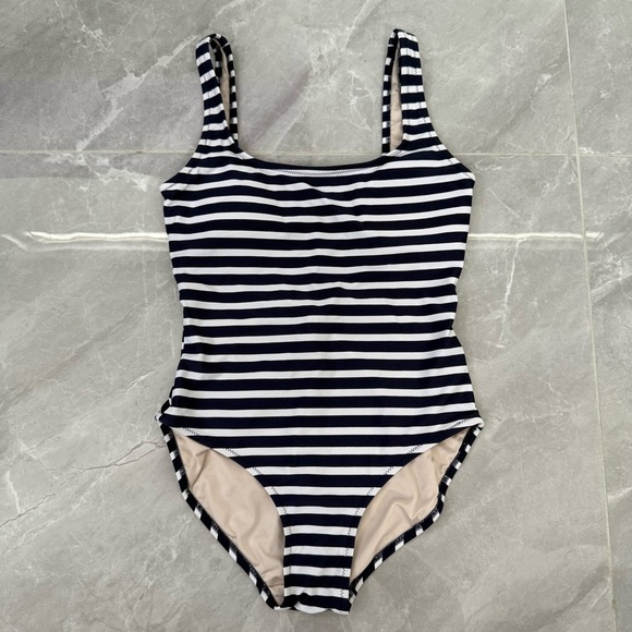 NWOT Women’s Joe Fresh Padded Striped One Piece Swimsuit Size XS - Picture 3 of 16